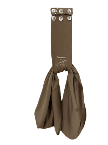 Sofort-Hijab mit 6 Knöpfen – Nude